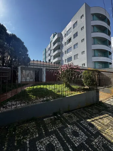 Casa Residencial e Comercial para Locação em Uvaranas