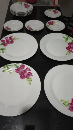 Jogo de pratos porcelana