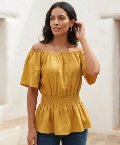 Blusinha Ciganinha Mostarda Em Viscose. Tamanho 44