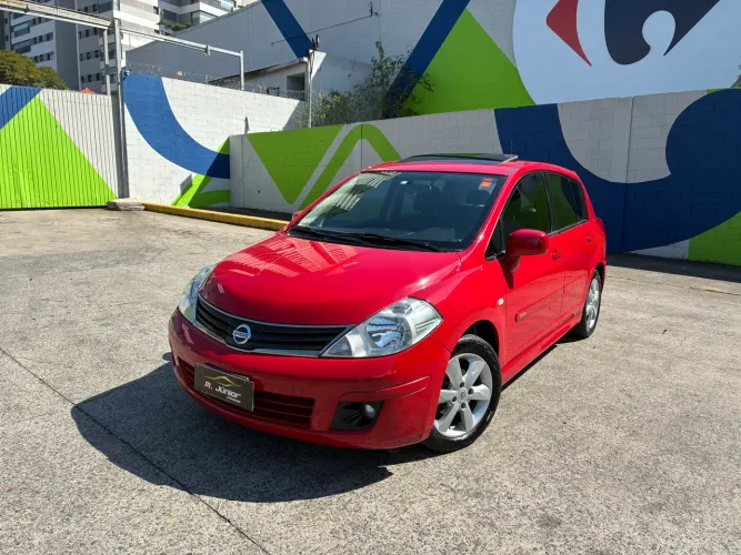 Nissan Tiida SL 1.8/1.8 Flex 16V Aut. 2012