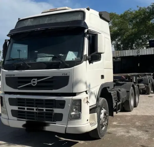 VOLVO FM 370 - 2010 - TRUCADO