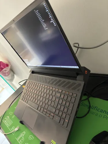 Dell G15 5530 Gamer | i5-13450HX | RTX 3050 6GB | 16GB DDR5 | SSD 512GB