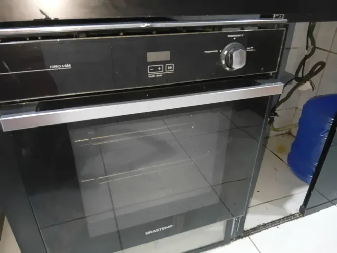 Forno de Embutir a Gás Brastemp 78 Litros Preto com Grill e Timer Touch