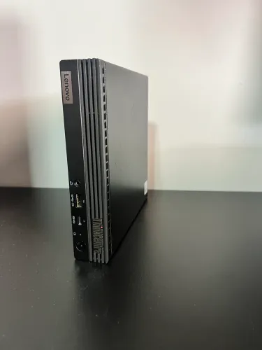 Mini PC Lenovo i5 10TH com Wi-Fi e Bluetooth 