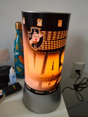 Abajur 3D giratório Vasco