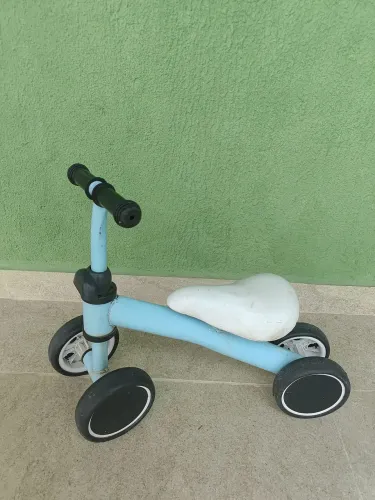 Bicicleta de equilibrio 