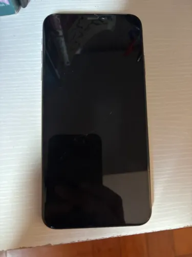 iPhone XS dourado
