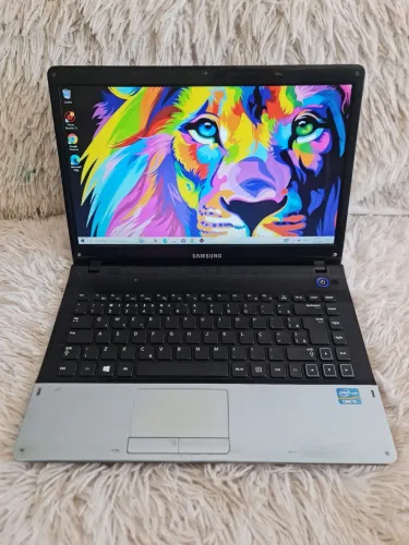 NOTEBOOK SAMSUNG NP300 i3 2°GERAÇÃO 2.20GHZ - 8GB DERAM - HD500GB - TELA 14 FULLHD NOVINHO