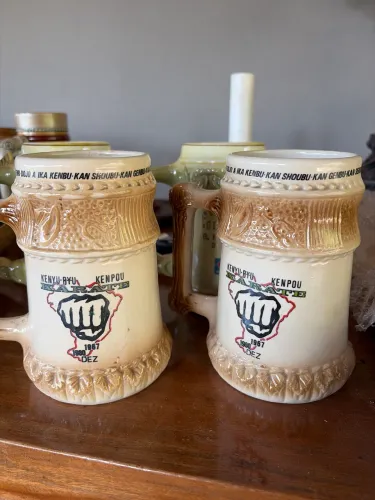 Caneca de chopp antiga de porcelana/cerâmica 1987