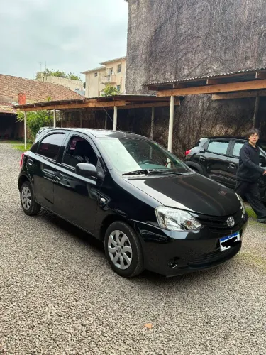 Toyota Etios X 1.3 Flex 16V 5P Mec. 2013
