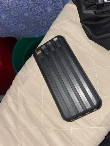 Power Bank - 20000mAH todas as entradas funcionam menos a tipo C, carrega por indução