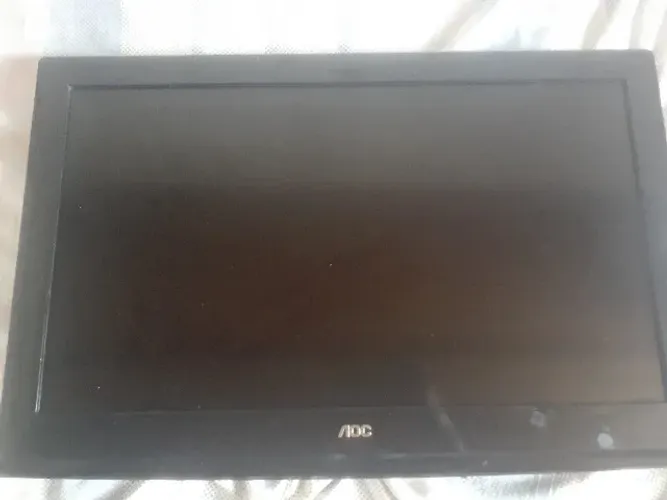 TV AOC 26 POLEGADAS COM LED QUEIMADO