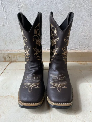 bota country feminina