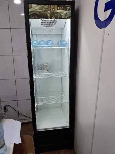 Geladeira Expositora - 127V