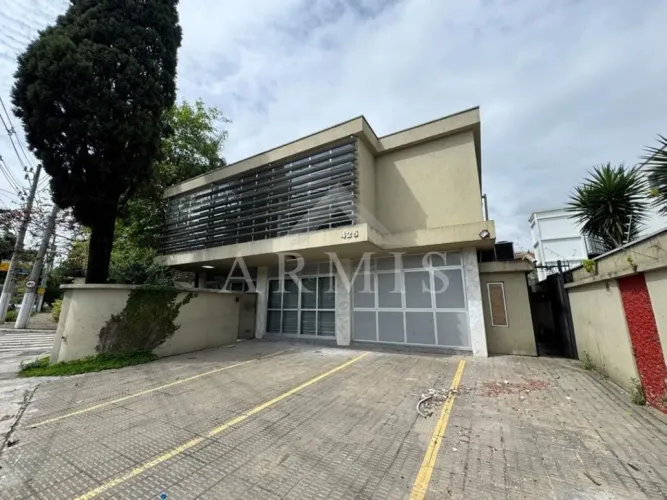 Loja de 180m² disponível para locação na Vila Nova Conceição!