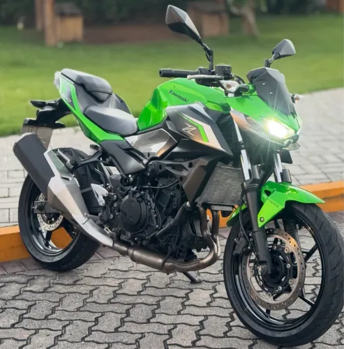 KAWASAKI Z500 2025 
