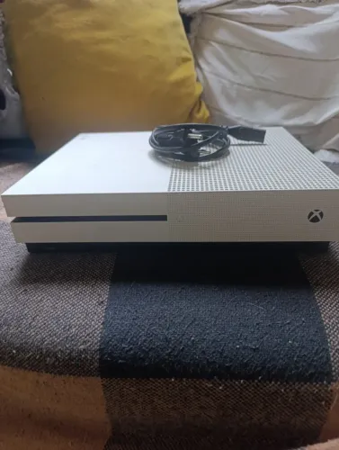 Xbox One S - 500GB