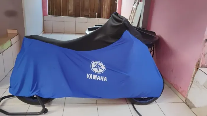 Capa de Moto Yamaha Azul e Preta - Tamanho Grande Serve MT-09 e Maiores