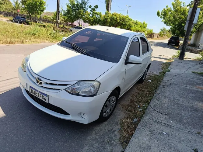 Toyota Etios X Sedan 1.5 Flex 16V 4P Mec. 2016