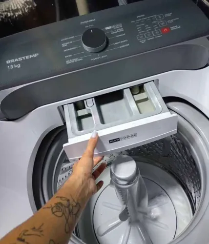 Vendo máquina higienizada e pronta entrega