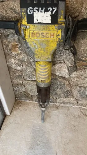 Martelo Demolidor Bosch GSH 27 VC Professional