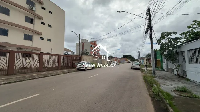 Apartamento no Condomínio Guarujá
