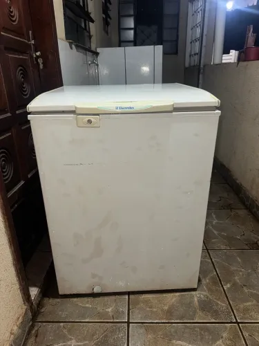 Freezer Horizontal Electrolux H160 (127V) - Ótimo Estado!