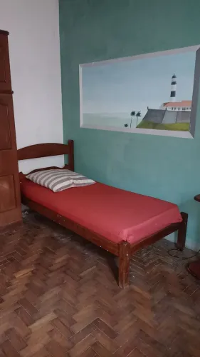 Quarto confortavel para rapazes estudante PUC Coreu