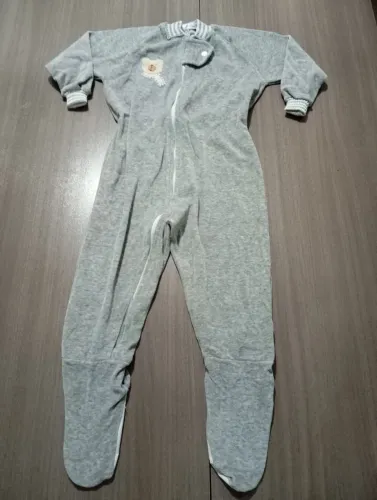 Pijama macacão infantil - T 2 anos (NOVO)