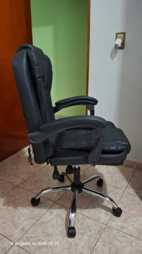 Cadeira Diretor Comfy Reclinável e com apoio para pés