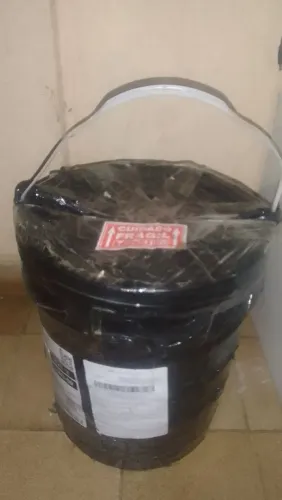 Balde de tinta a óleo preta 20 litros lacrado