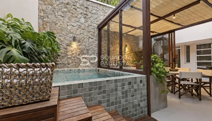 Casa em rua fechada, proximo ao Parque Ibirapuera