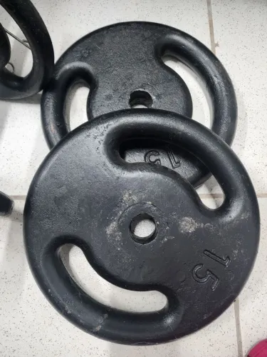 Anilhas, pesos, barras para treino 