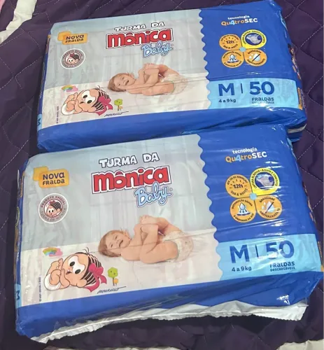 Fraldas descartáveis tamanho M