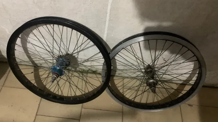 Bicicleta BMX aro 20