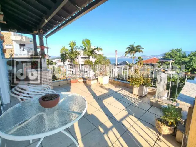 Apartamento : / Residencial / Jardim Guanabara