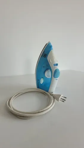 FERRO DE PASSAR A VAPOR ELETROLUX 