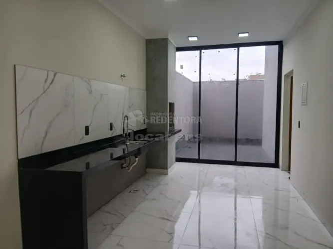 Casa em Bady Bassitt com 02 dormitorios e 02 vagas de garagem.