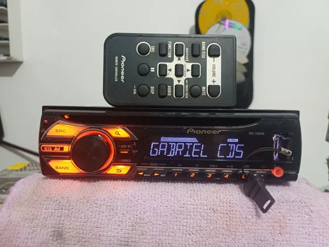 Pioneer Deh 1580ub ( COM BLUETOOTH NO AUXILIAR  PEGA CONTROLE DE LONGA DISTÂNCIA)