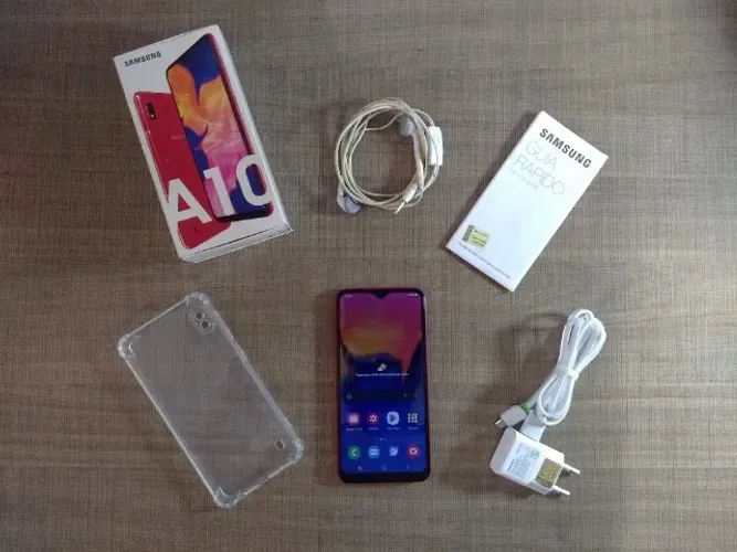 Smartphone celular Samsung Galaxy A10 usado, único dono, funcionando a venda
