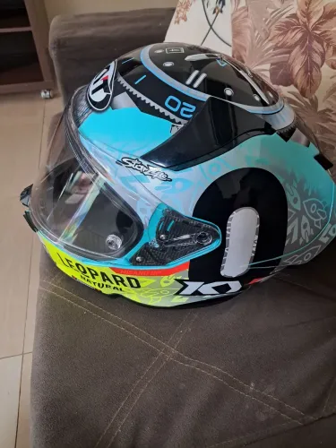 VENDO CAPACETE KYT R2R