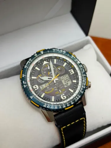 Relógio Citizen Promaster Skyhawk A-T "Blue Angels"