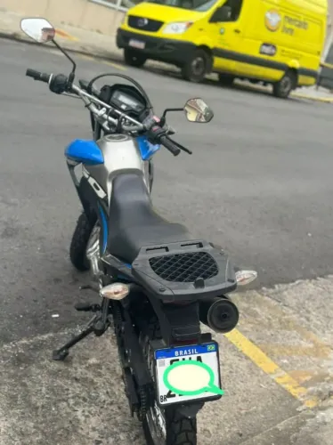 A moto tá impecável de tudo 
