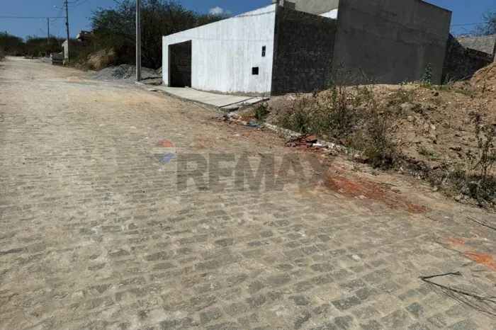"Terreno dos Sonhos em Jequié: 160m² por Ótimo Preço"