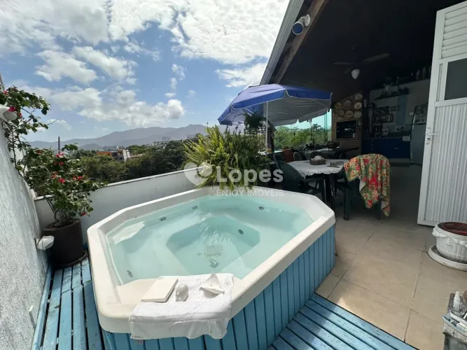 Cobertura duplex á 150 metros da praia do Recreio