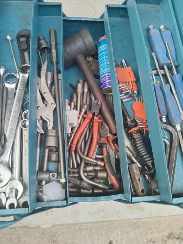 Vende se caixa ferramentas completa