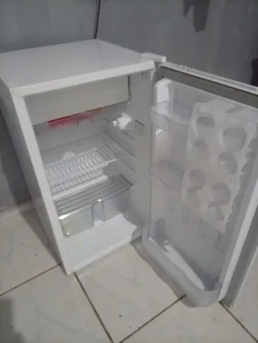 Geladeira Frigobar Consul 117 litros