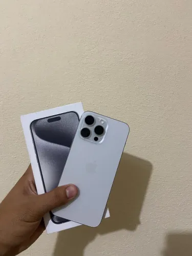 iPhone 15 Pro Max zerado