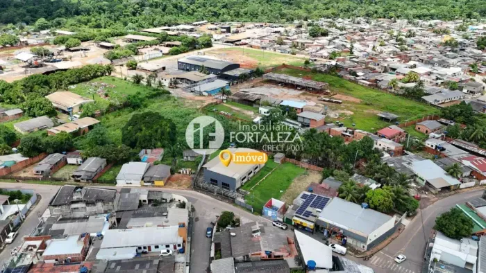 Oportunidade Comercial: Galpão Estratégico no Conjunto Tucumã!