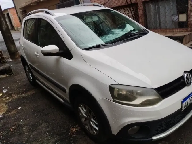 Volkswagen Crossfox 1.6 MI Total Flex 8V 5P 2013
